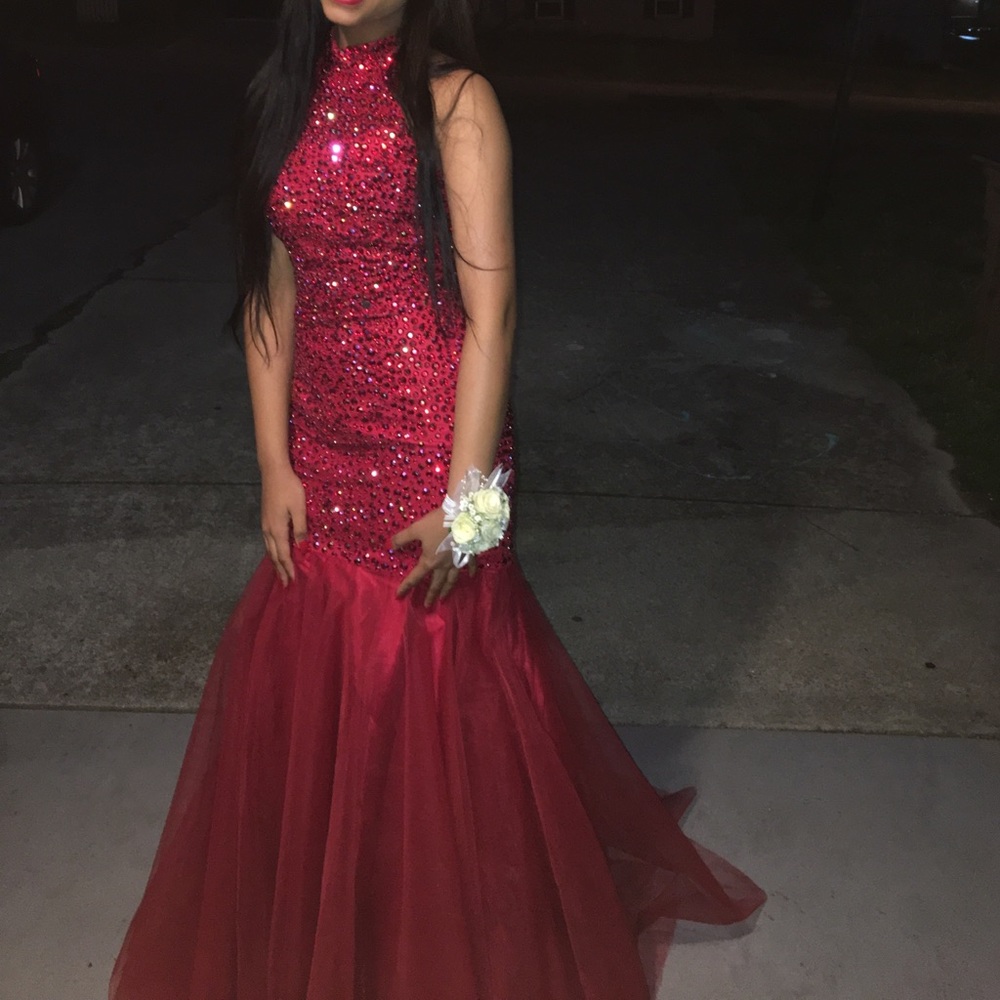 Red Sherri Hill prom dress